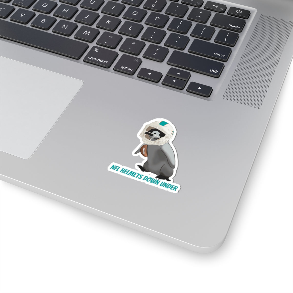 Penguin Football player - Kiss cut sticker