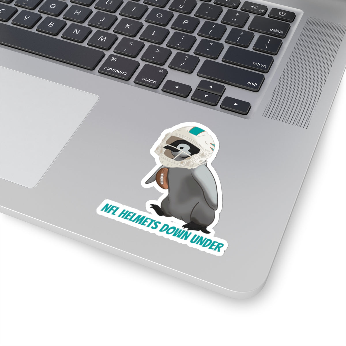 Penguin Football player - Kiss cut sticker